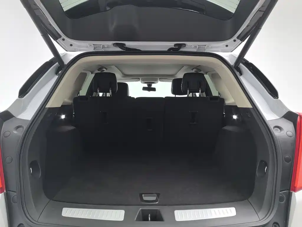 Cadillac XT5 — миниатюра 16