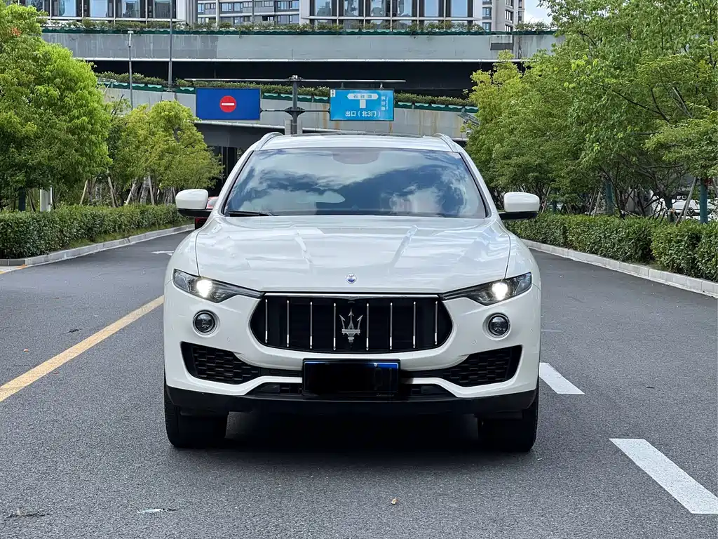 MASERATI LEVANTE