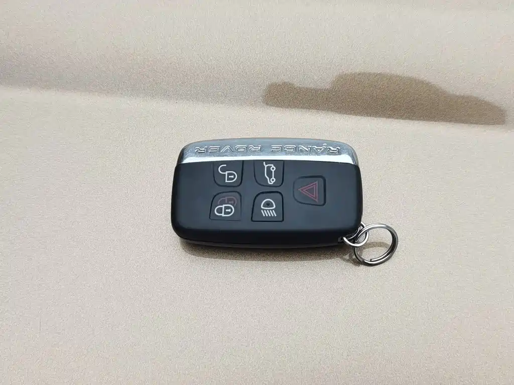 Land Rover Evoque (Import) — миниатюра 19
