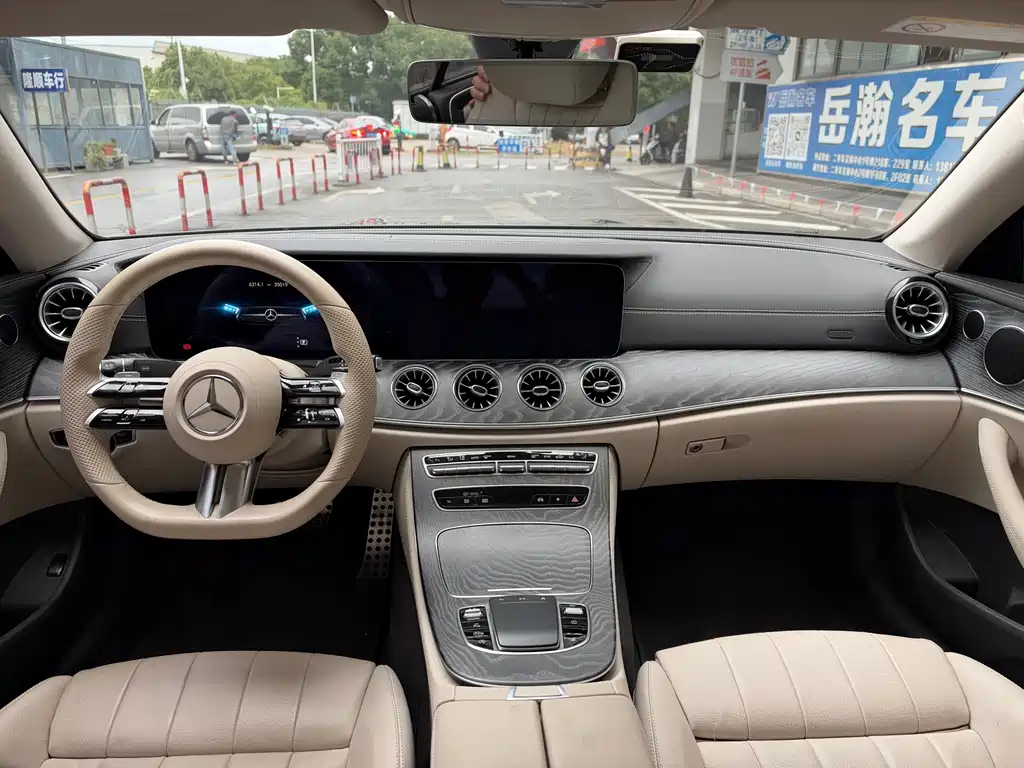 Mercedes-Benz E-Class (Import) — миниатюра 10