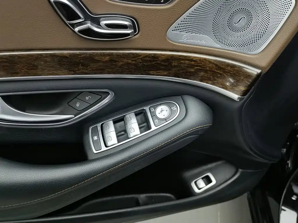 Mercedes-Benz S-Class — миниатюра 9