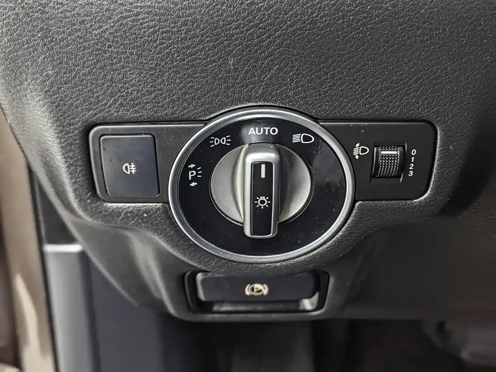 Infiniti QX30 — миниатюра 21