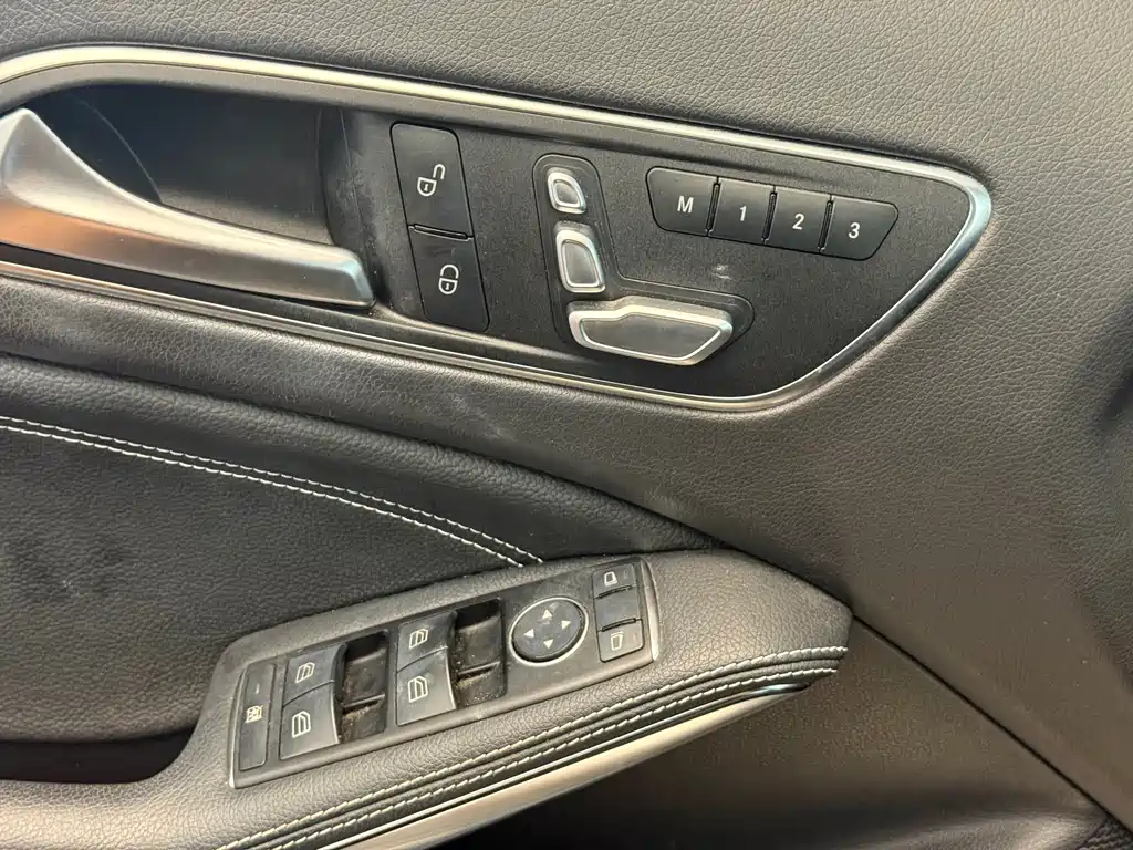 Mercedes-Benz GLA — миниатюра 11