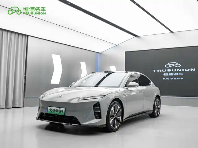 2025 Nio ET5