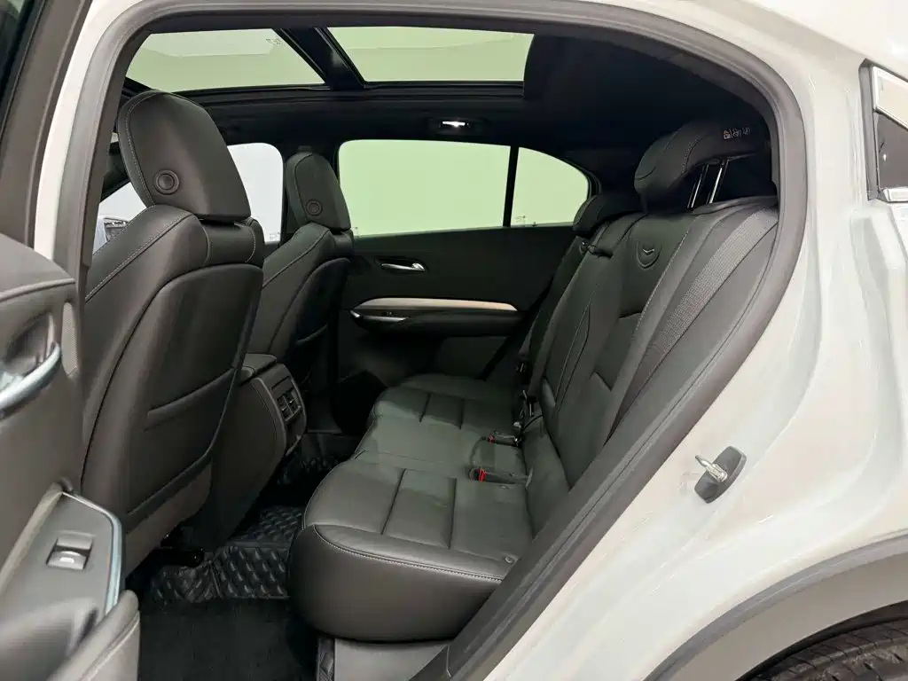 Cadillac XT4 — миниатюра 17