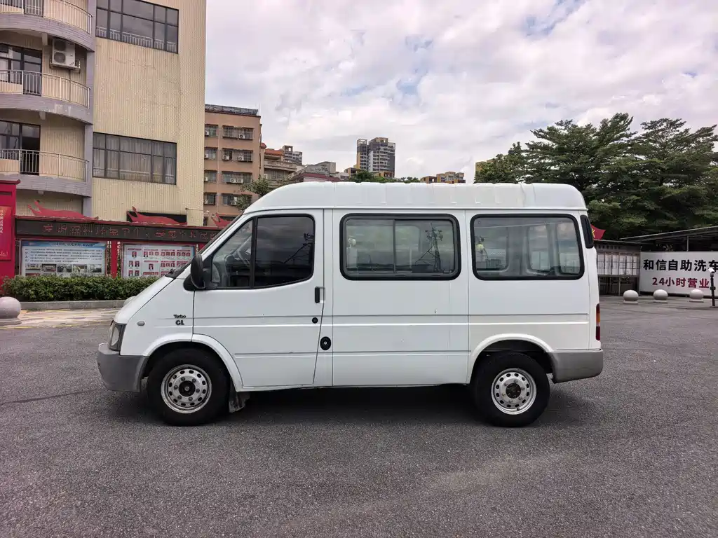 Ford Transit Classic — миниатюра 4