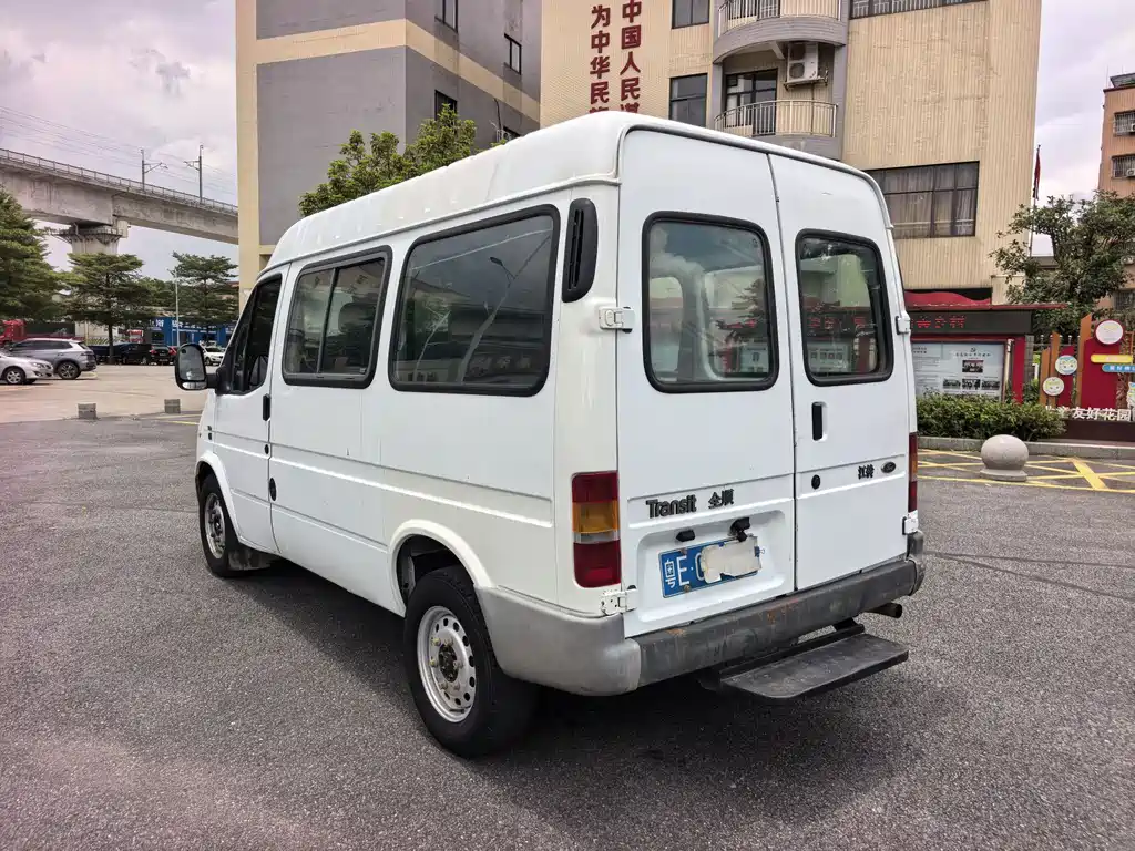 Ford Transit Classic — миниатюра 5