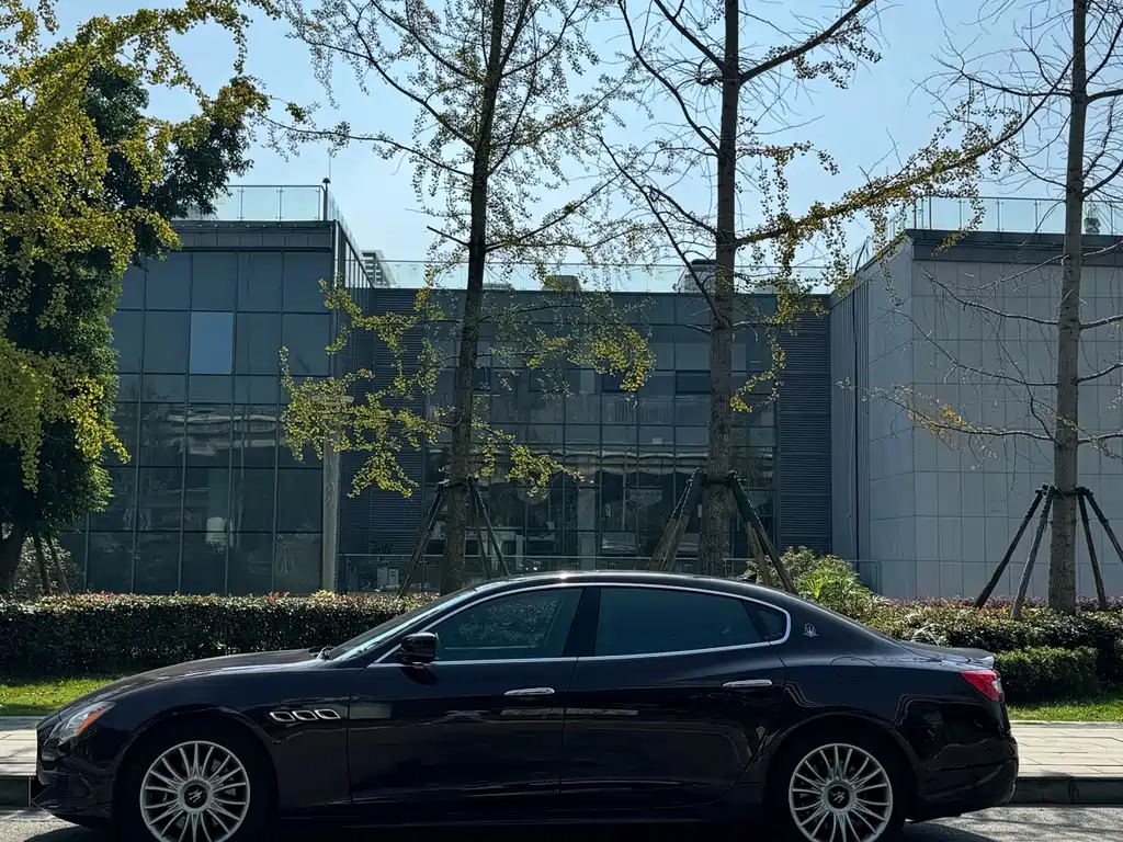 Maserati Quattroporte — миниатюра 5