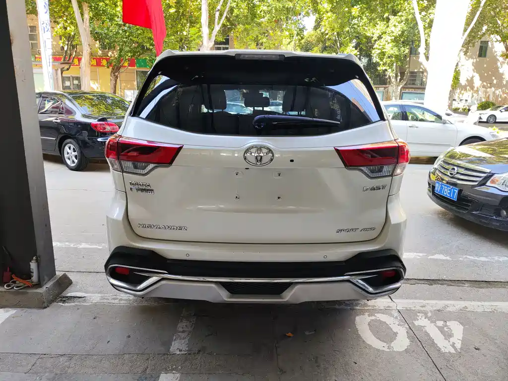 Toyota Highlander — миниатюра 15