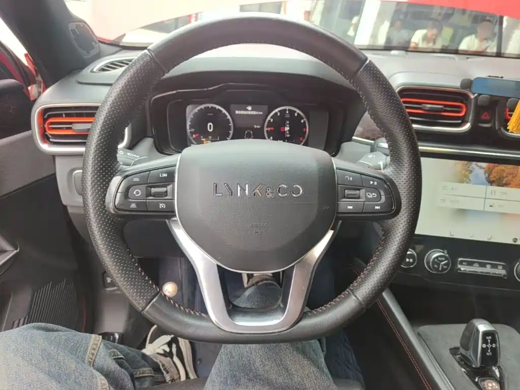 Lynk & Co 03 — миниатюра 11