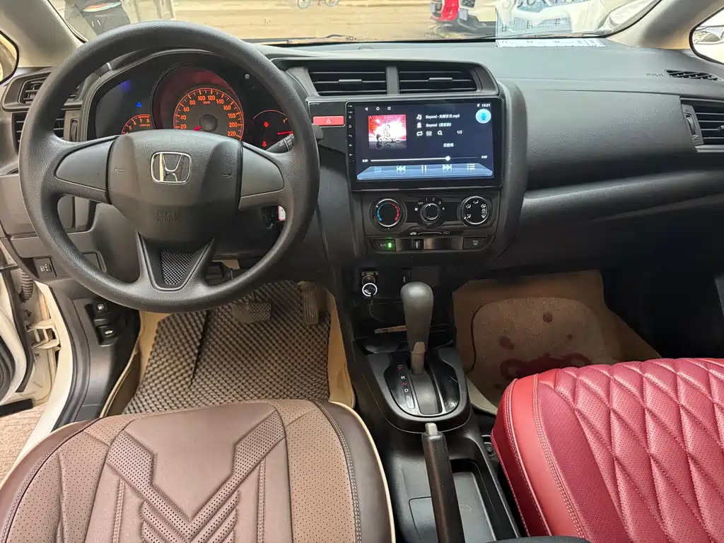 Honda Fit — миниатюра 9
