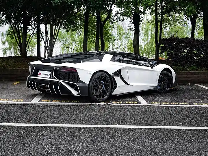 Lamborghini Aventador 2011 LP 700-4
