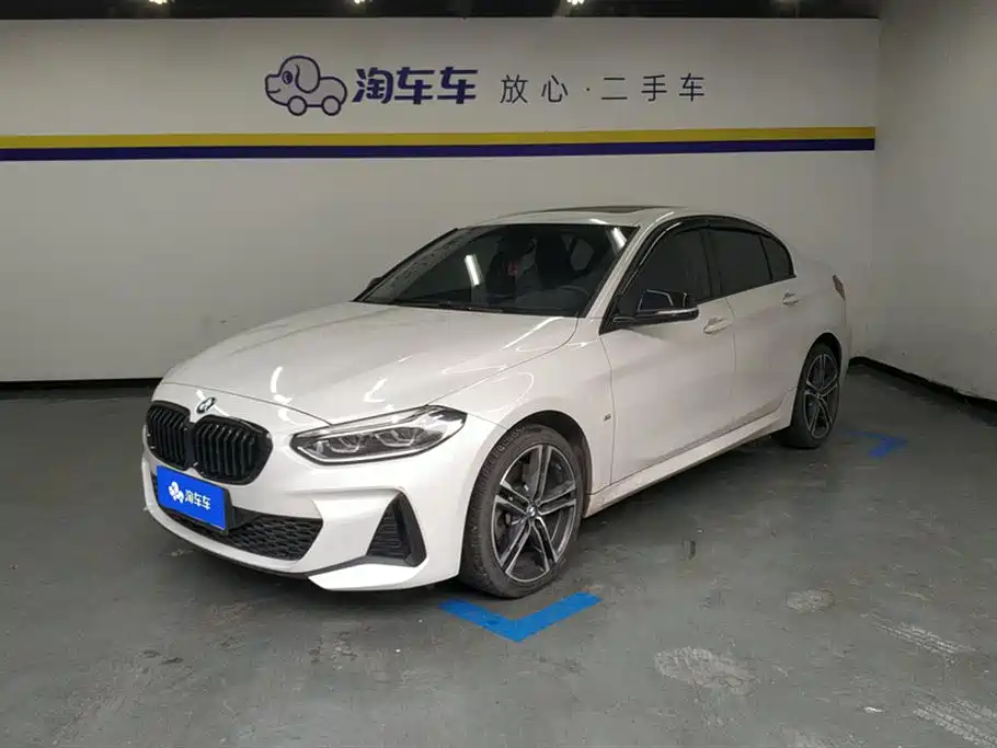 BMW 1 Series 2021