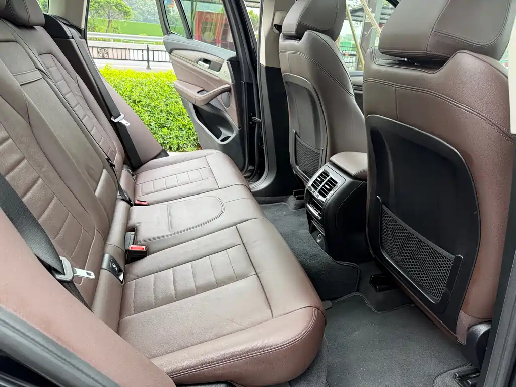 BMW X3 2018 xDrive28i Luxury VI