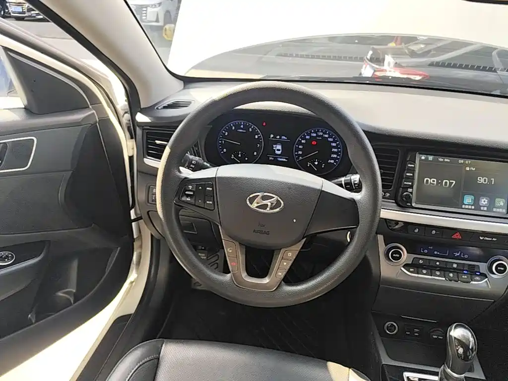 Hyundai Mistra — миниатюра 11