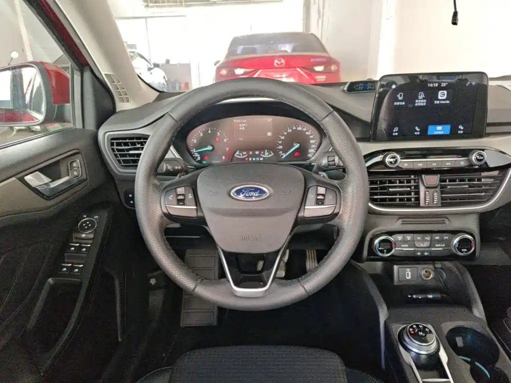 Ford Focus — миниатюра 11