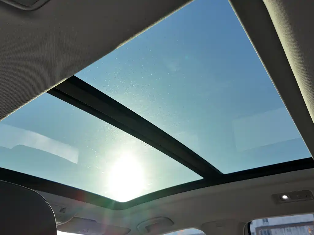 VOLKSWAGEN T ROC EXPLORING SONGS