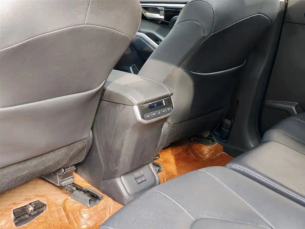 Toyota Highlander 2022 2.5L Luxury 7 мест