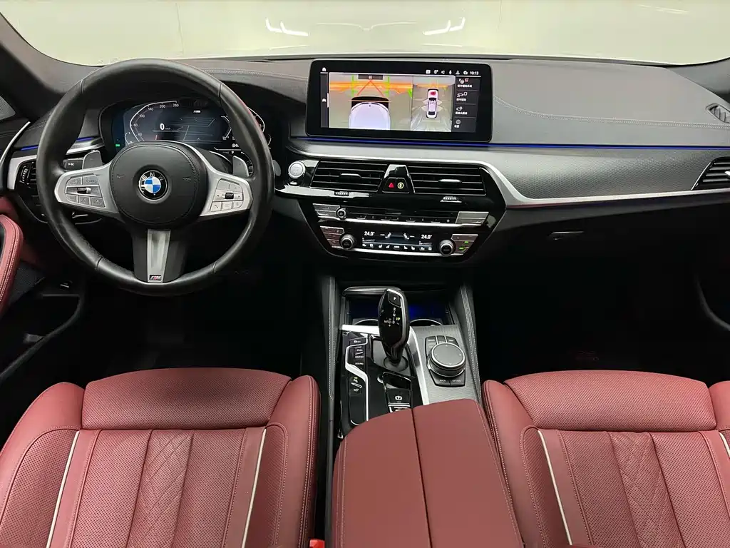 BMW 5 Series — миниатюра 12