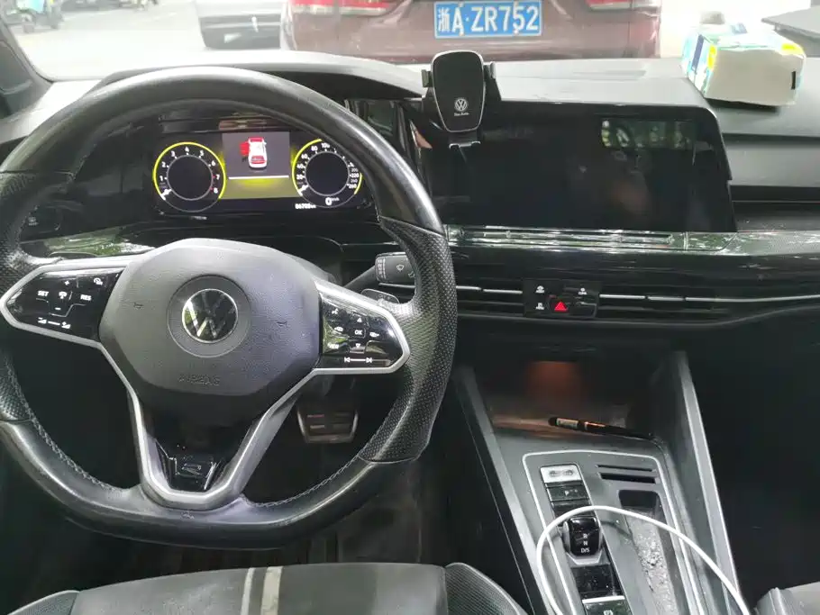 Volkswagen Golf — миниатюра 12