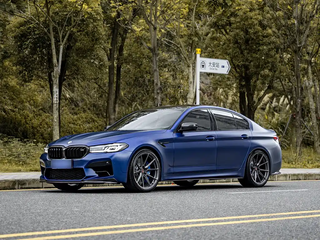 Купить BMW M5