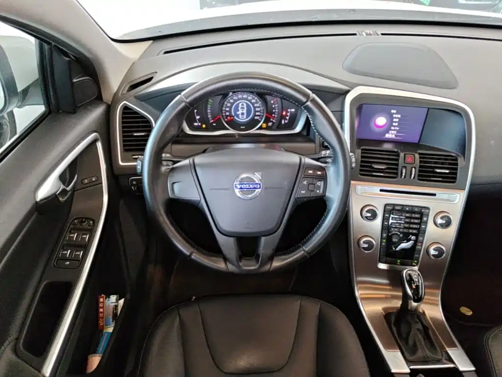 Volvo XC60 — миниатюра 11