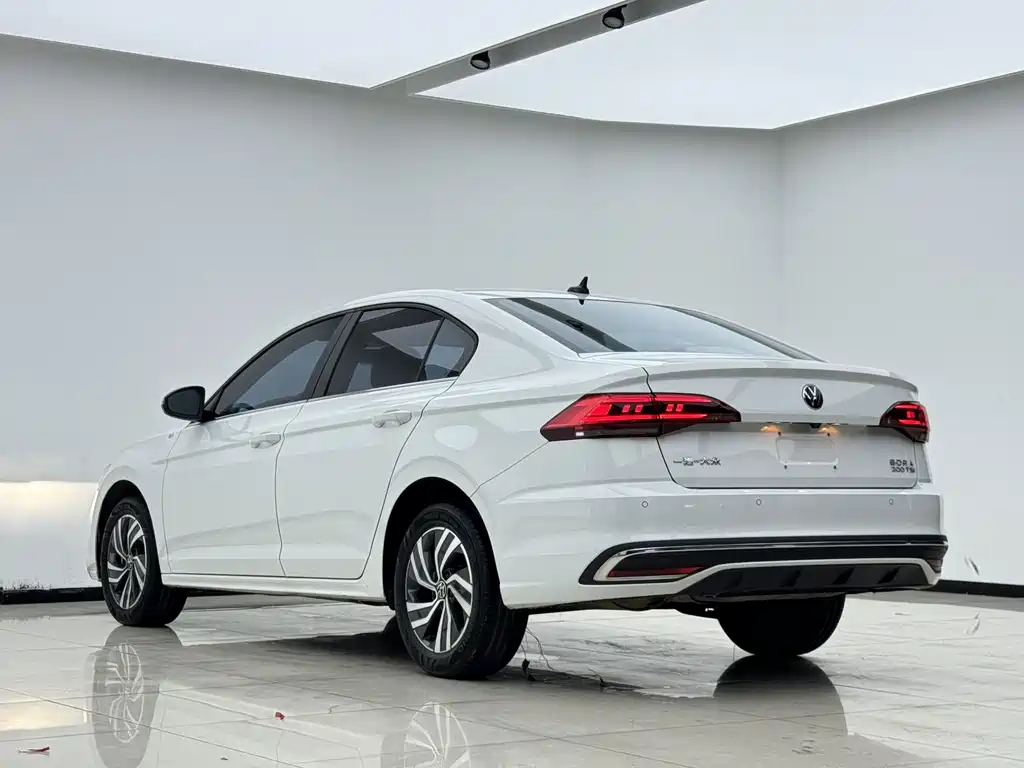 Volkswagen Bora — миниатюра 12
