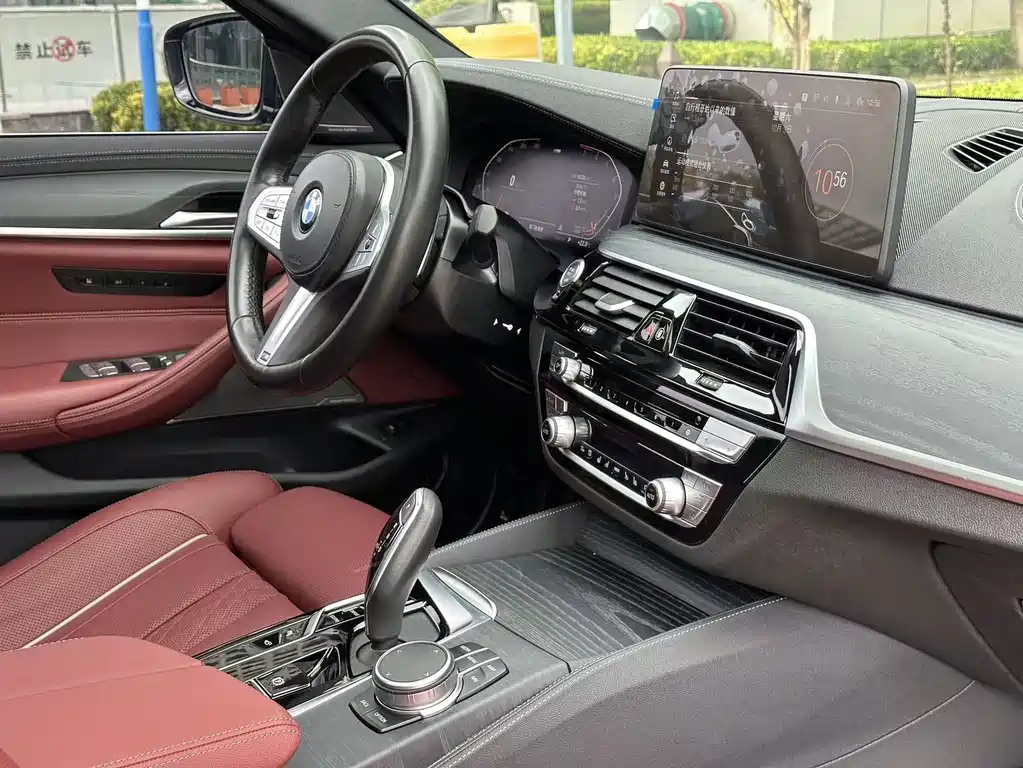 BMW 5 Series — миниатюра 11