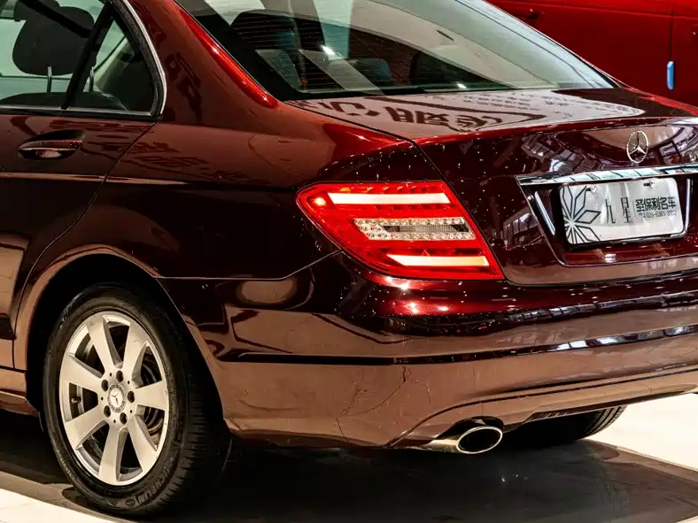 Mercedes-Benz C-Class — миниатюра 16