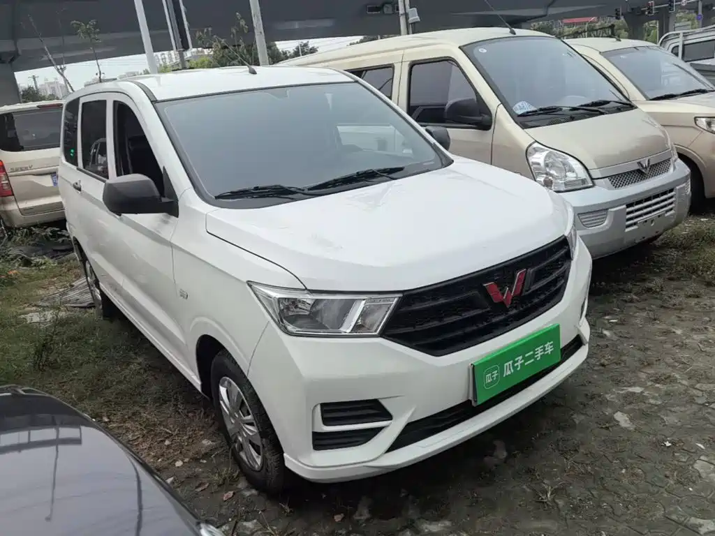Wuling Hongguang — миниатюра 4