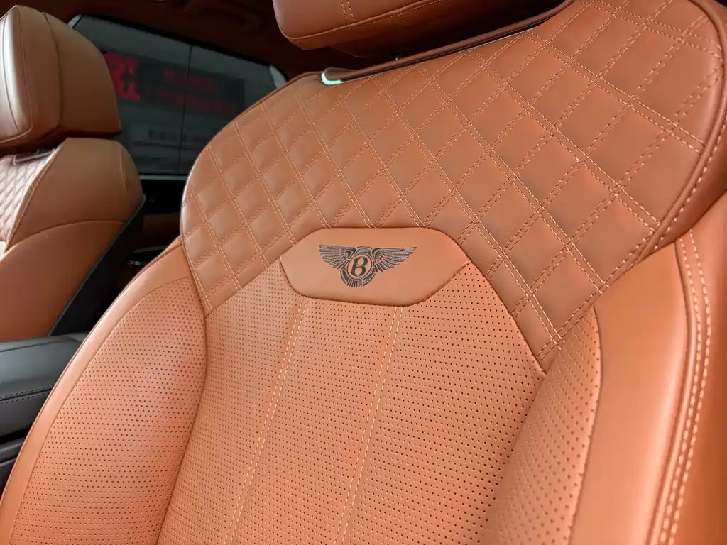 Bentley Bentayga — миниатюра 19