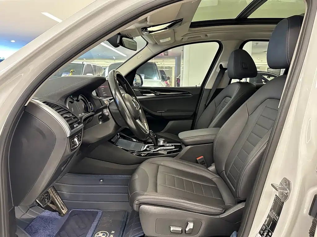 BMW X3 — миниатюра 9