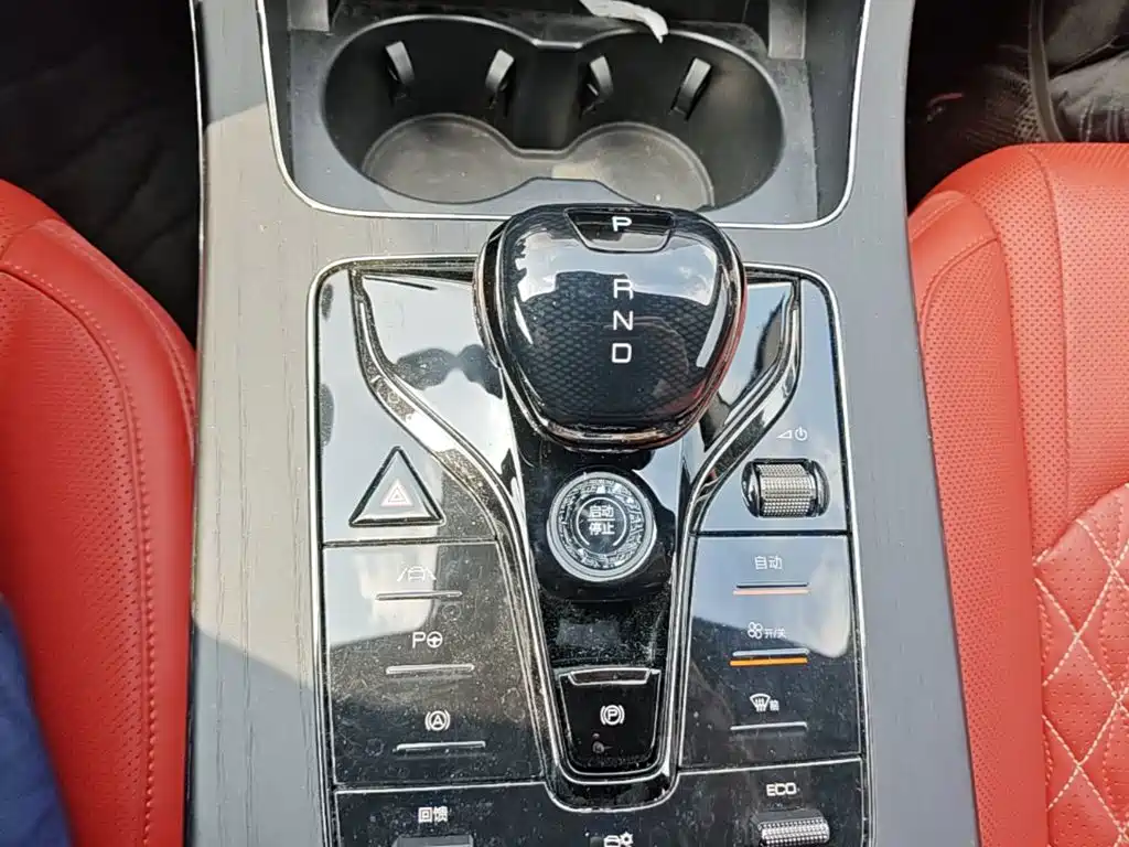 BYD Han — миниатюра 19