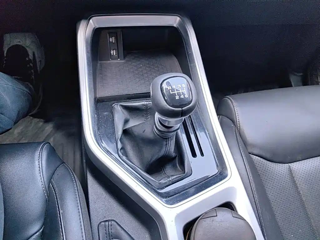 Wuling Jiachen — миниатюра 14