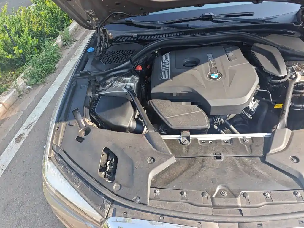 BMW 5 Series — миниатюра 21