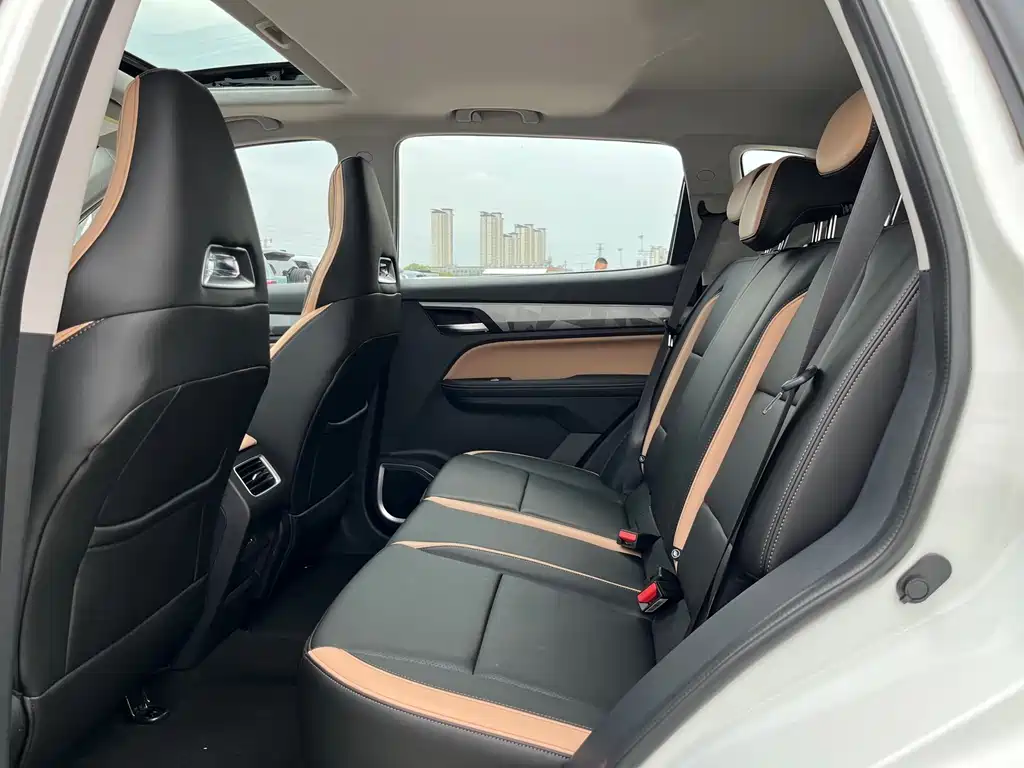Geely HaoyuePRO PRO 2024 1.5T DCT +