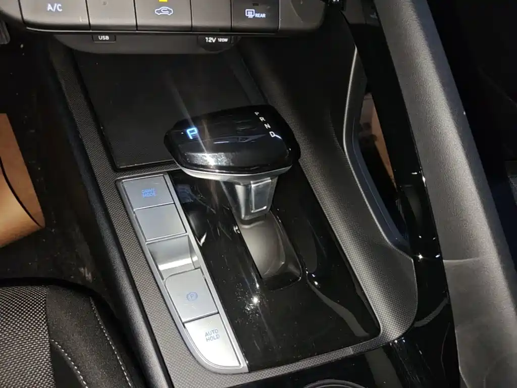 Hyundai Elantra — миниатюра 14