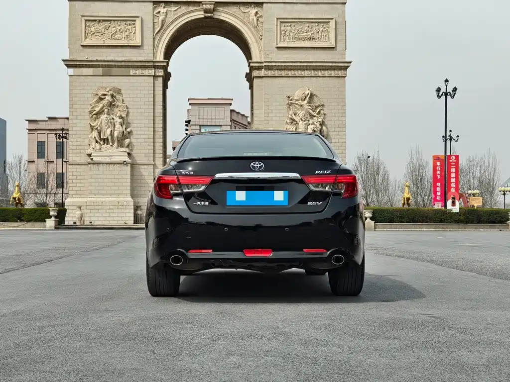 TOYOTA REIZ