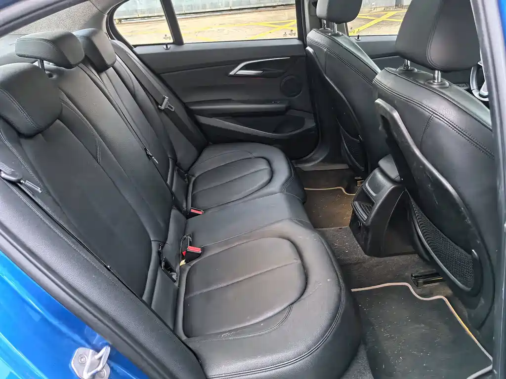 BMW 1 Series — миниатюра 11
