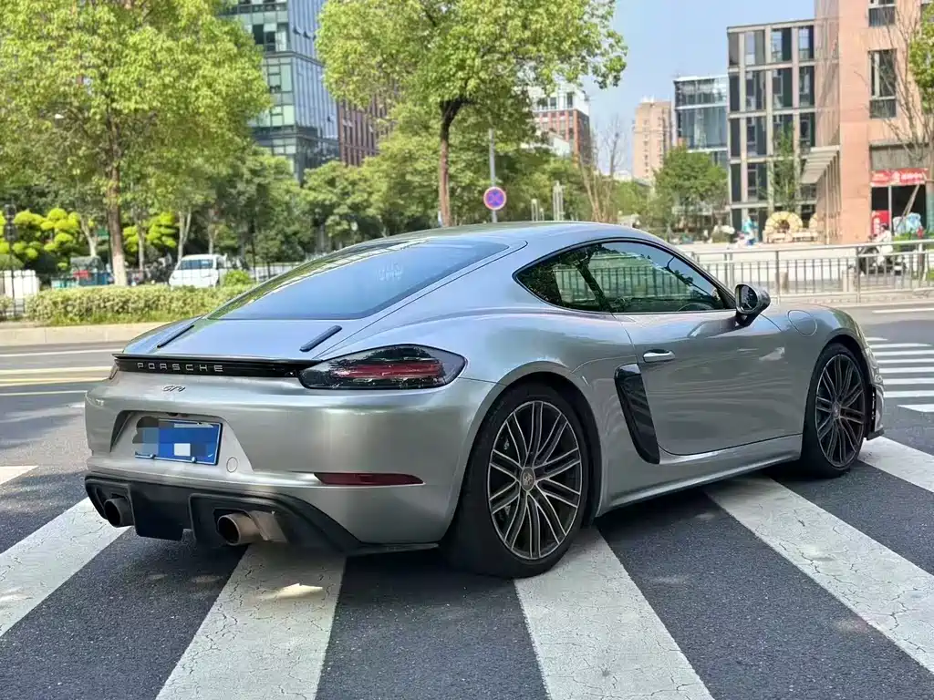 Porsche 718 2018 Cayman 2.0T