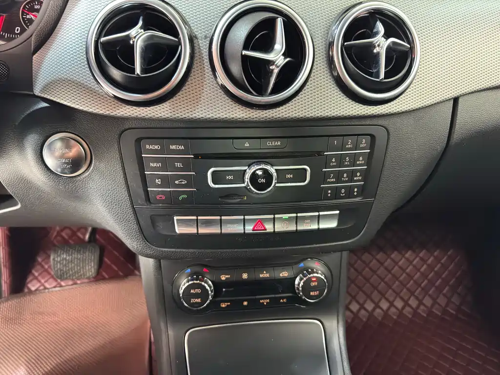 Mercedes-Benz B-Class — миниатюра 15