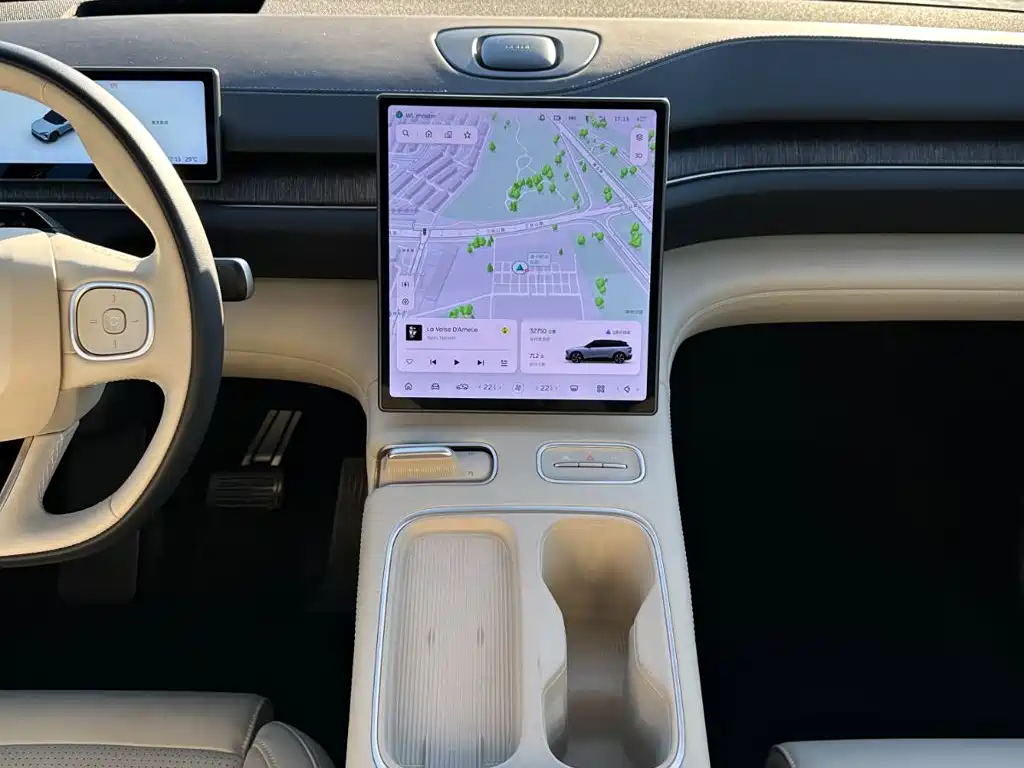 NIO ES6 — миниатюра 20