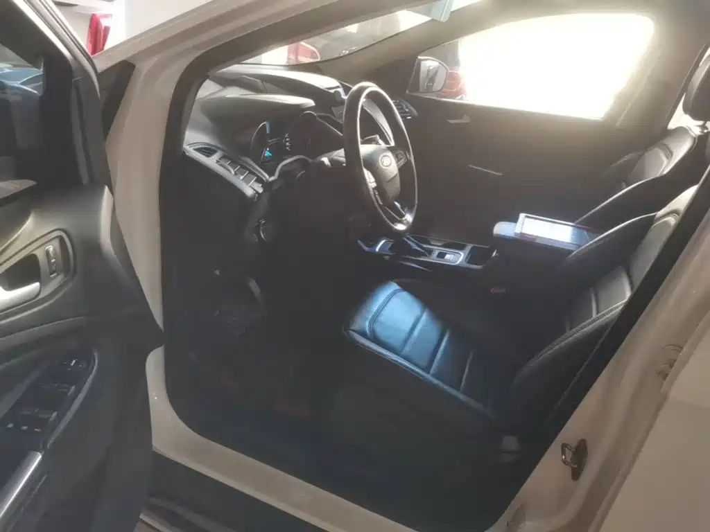 Ford Kuga — миниатюра 16