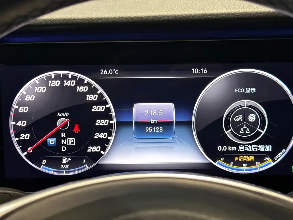 Mercedes-Benz E-Class — миниатюра 16