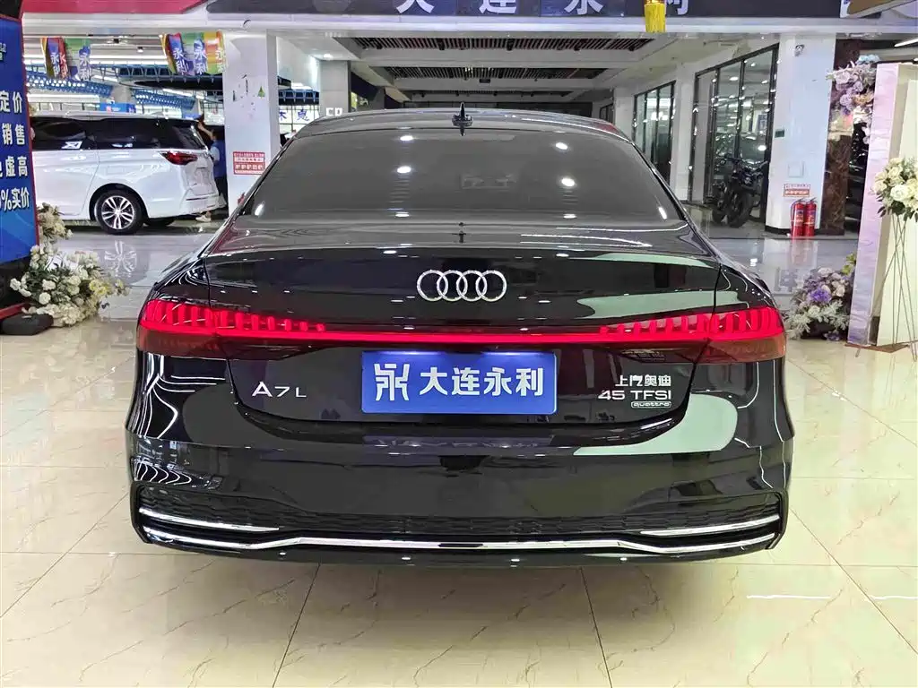 Audi A7L — миниатюра 5