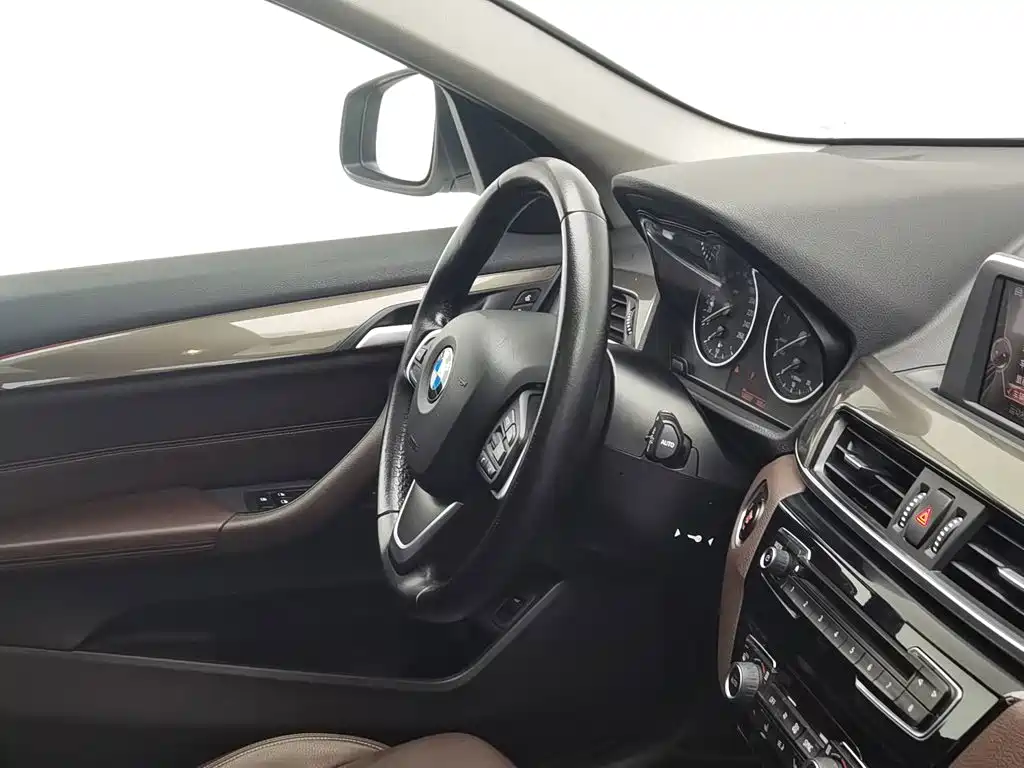 BMW X1 — миниатюра 22