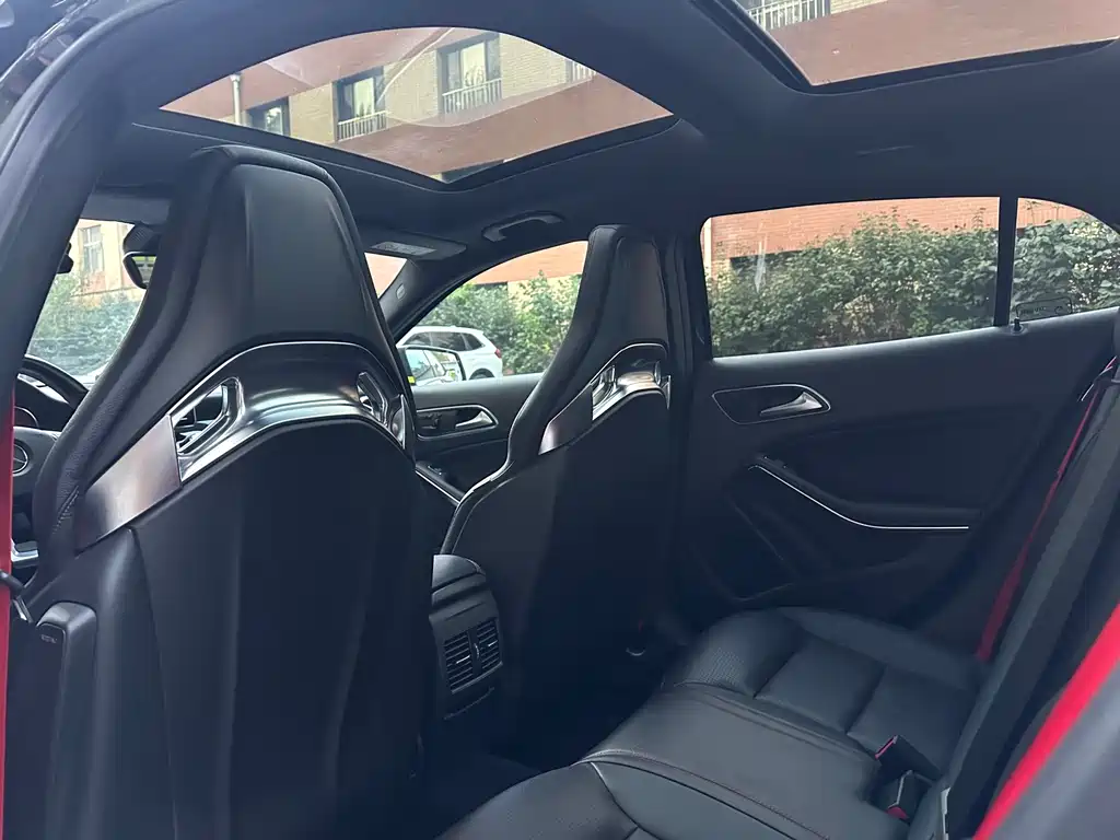 Mercedes-Benz GLA AMG — миниатюра 24
