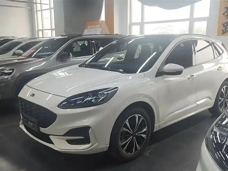Купить Ford Escape