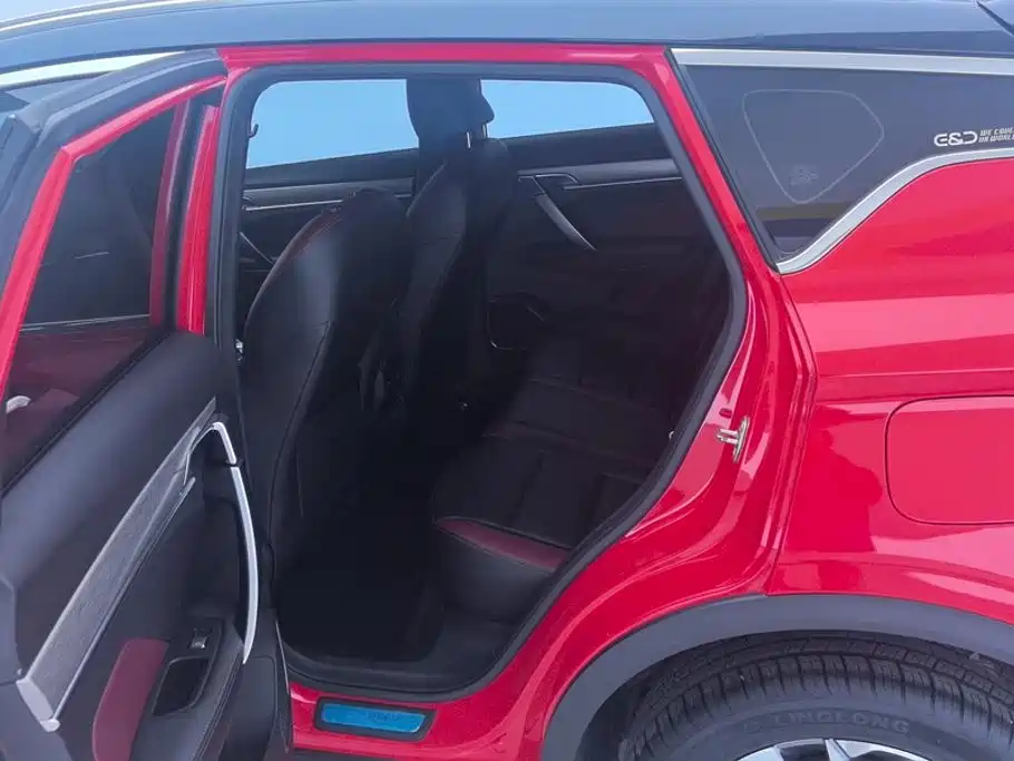 Geely Binyue — миниатюра 11