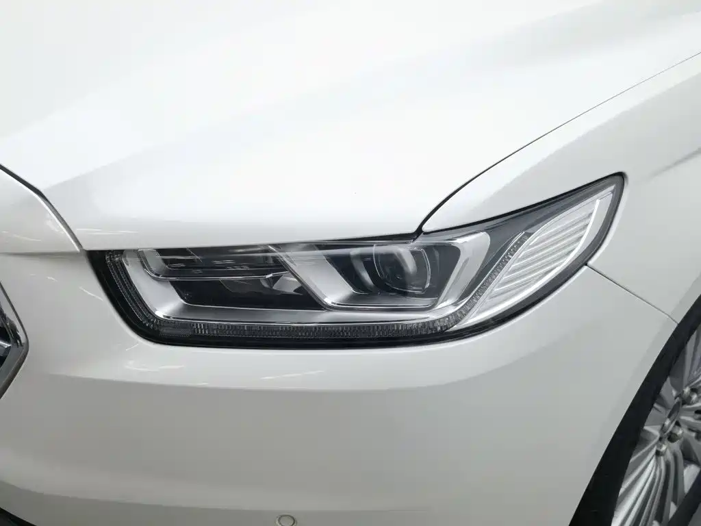 Ford Taurus — миниатюра 7